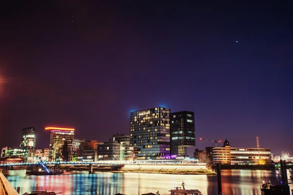 Night city landscape Dyusildorf. Media harbor. Germany. — Stock Photo, Image