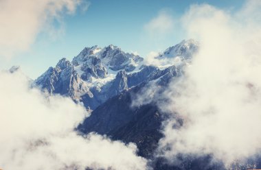 Kalın sis Dağı geçidinde Goulet. Georgia, Svaneti. Europe.