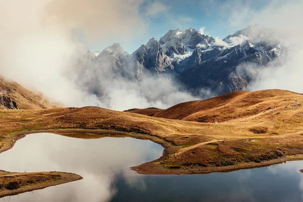 Het schilderachtige landschap in de bergen. Bovenste Svaneti, Georg — Stockfoto