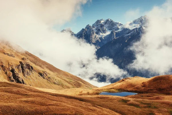 The picturesque landscape in the mountains. Upper Svaneti, Georg — Stock Photo, Image