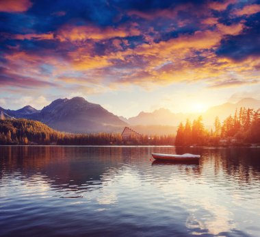 Fantastik Shtrbske Pleso yüksek Tatras. Slovakya, Europe.