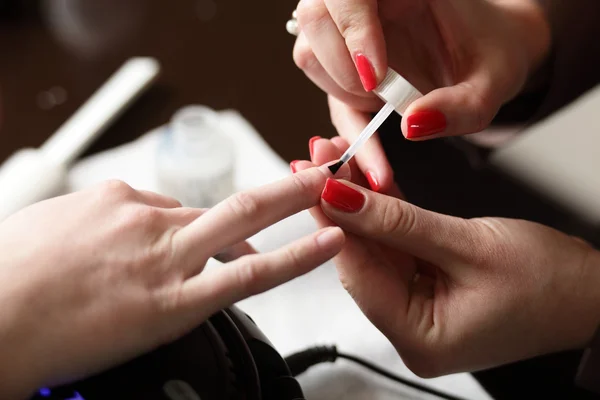 Nails care in modern beauty salon — Stock Photo, Image