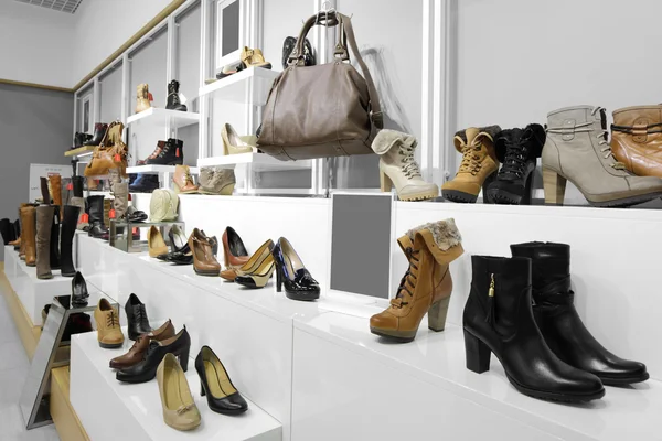 Interior of shoe store in modern european mall — Stock Photo, Image