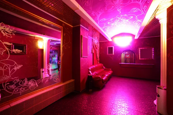 Bellissimo interno del night club europeo — Foto Stock