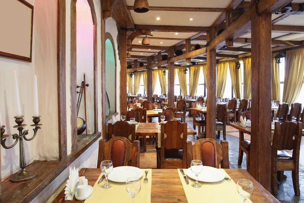 Europees restaurant in felle kleuren — Stockfoto