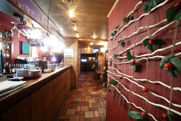 Restaurante europeu em cores brilhantes — Fotografia de Stock