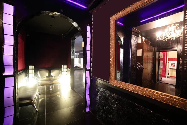 Bellissimo interno del night club europeo — Foto Stock