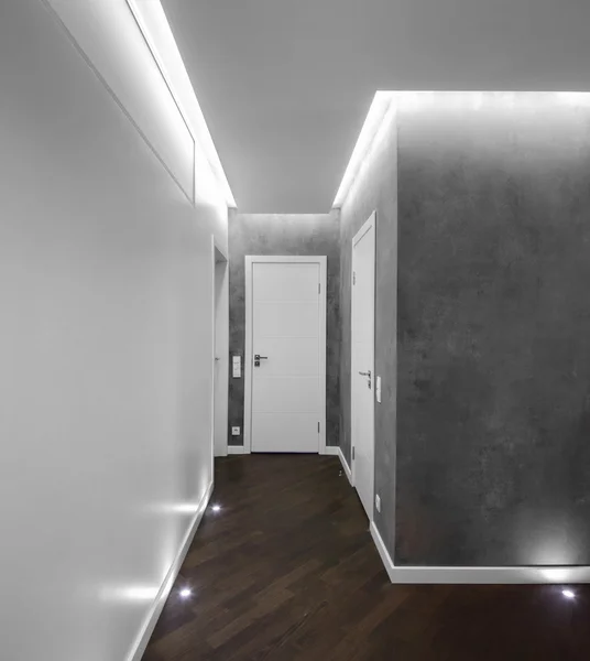 Interno di luminoso corridoio casa — Foto Stock