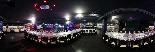 Hermoso club nocturno europeo interior — Foto de Stock