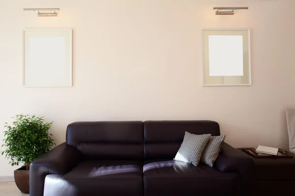 Lichte interieur van woonkamer — Stockfoto