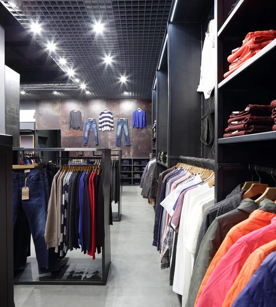 Nuevo interior de la tienda de tela — Foto de Stock