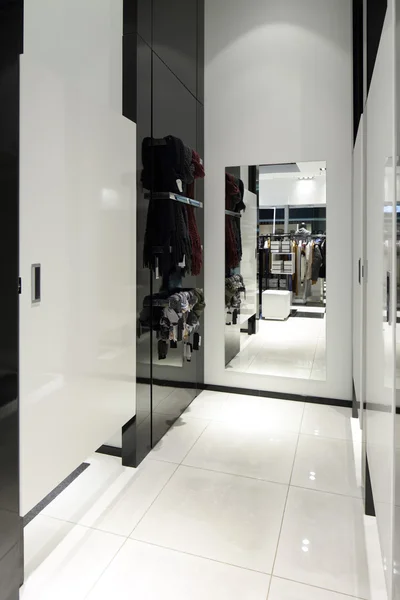 Interior of dressing room at cloth store — Stock Photo, Image