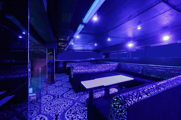 Hermoso club nocturno europeo interior — Foto de Stock