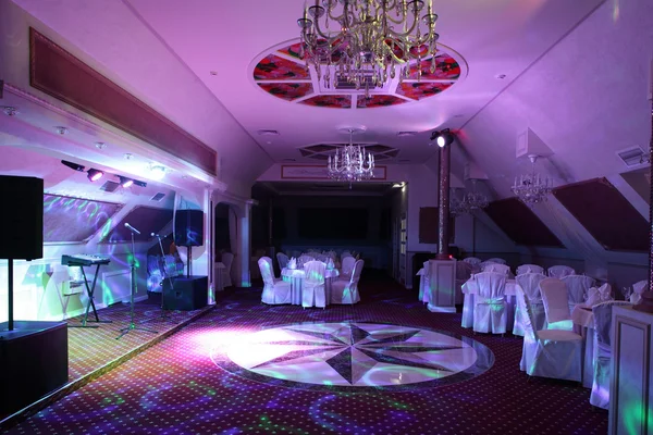 Bellissimo interno del night club europeo — Foto Stock