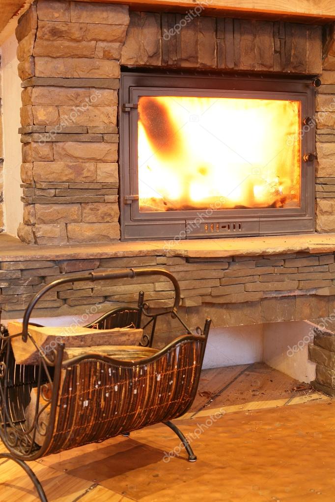 acogedor y elegante chimenea — Foto de stock © fiphoto #54067583