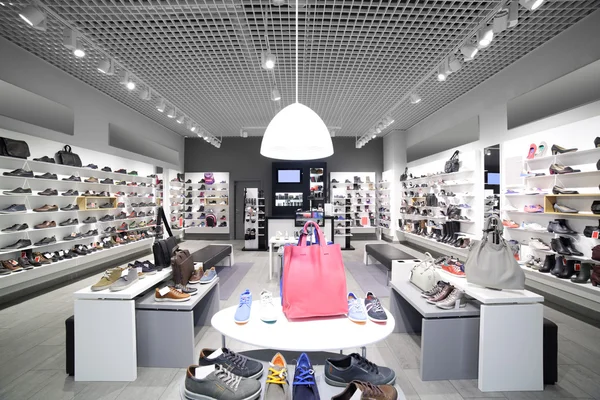 Interior of shoe store in modern european mall — Stock Photo, Image