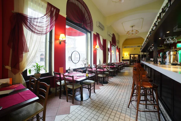 Evropské restaurace v jasných barvách — Stock fotografie