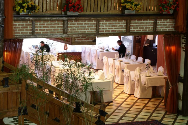 Restaurante europeu em cores brilhantes — Fotografia de Stock