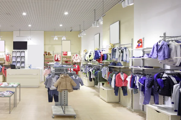 Nuevo interior de la tienda de tela para niños — Foto de Stock