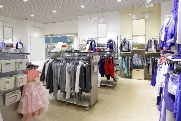 Nuevo interior de la tienda de tela para niños — Foto de Stock