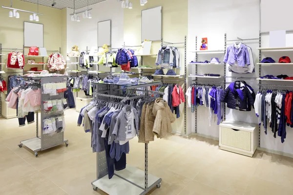 Nuevo interior de la tienda de tela para niños — Foto de Stock