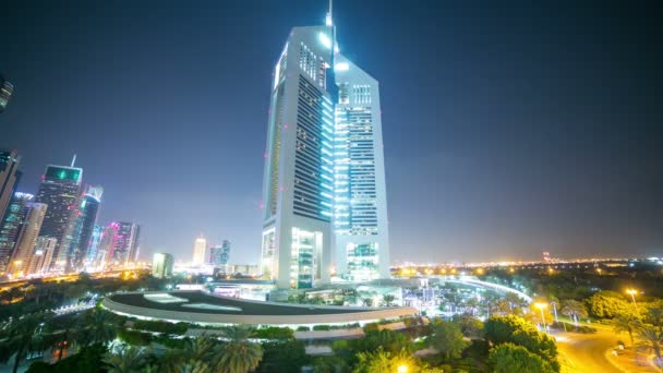 Башни Дубая ночью — стоковое видео