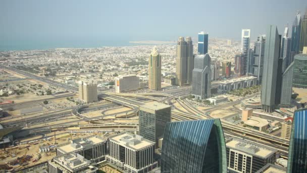 Verkehr in der Stadt Dubai — Stockvideo