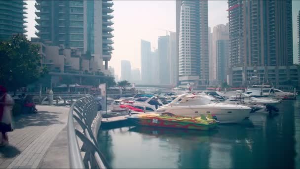 Dubai marina jachtów — Wideo stockowe