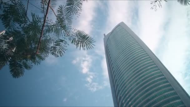 Mraky v městě Dubaj — Stock video