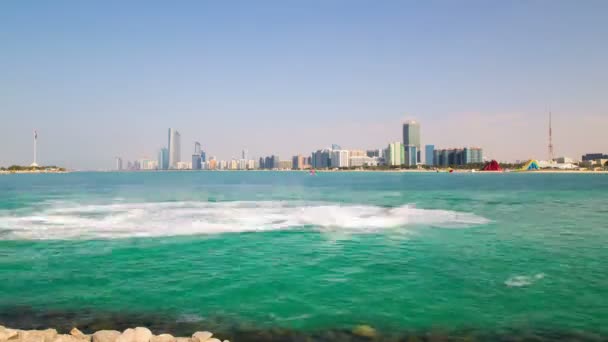 Water motorfiets in Abu Dhabi — Stockvideo
