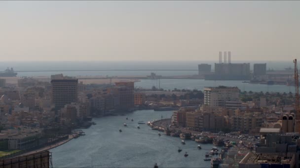 Vista para Deira e Dubai Creek, Emirados Árabes Unidos — Vídeo de Stock