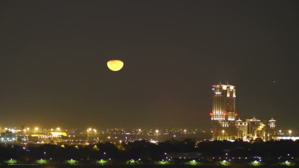 Dubaipanorama in der Nacht — Stockvideo