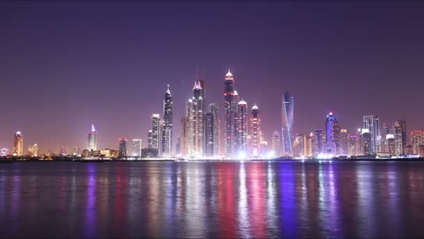 Dubai Marina v noci — Stock video