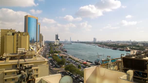 Deira y Dubai Creek vista, Emiratos Árabes Unidos — Vídeos de Stock