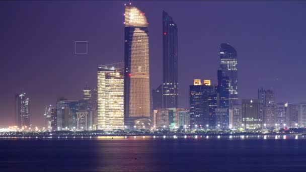 Noite Abu Dhabi vista — Vídeo de Stock