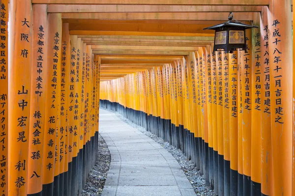 Santuário de fushimi inari — Fotografia de Stock