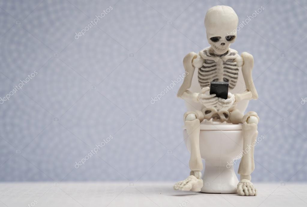 Smartphone And Toilet Session Stock Photo C Ocipalla 122991196