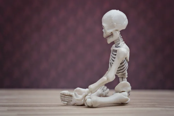 La meditación del esqueleto — Foto de Stock