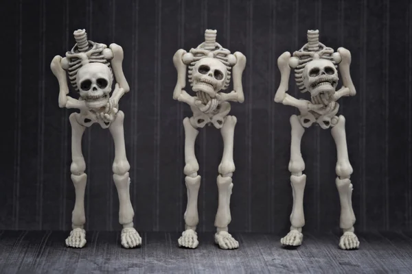 Three headless skeletons — Stock Photo, Image