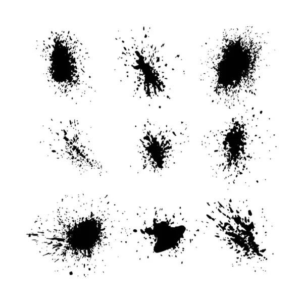 Fekete tinta fröcsköl és csepeg. Különböző kézzel húzott szórófej elemek. Csöpög és fröcsköl. Elszigetelt vektor illusztráció — Stock Vector