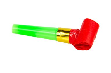 Beyaz arka planda izole edilmiş parlak şenlikli ses çıkarıcı ya da parti düdüğü