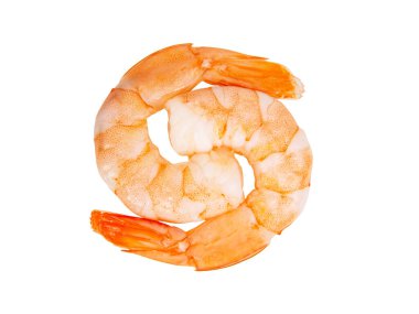 Beyaz arka planda soyulmuş iki karides.