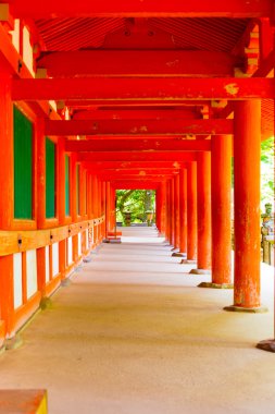 Kapalı koridor yinelenen dışında Kasuga-Taisha