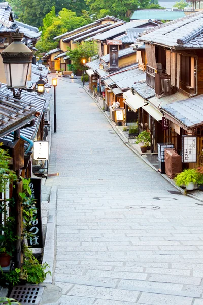 Kyoto Sannen-Zaka Street slavné Kasagi-Ya ukládat — Stock fotografie