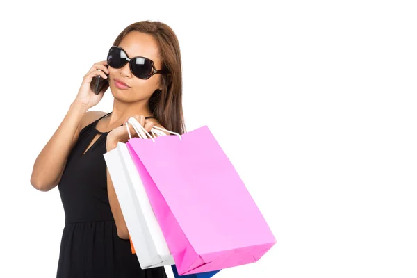 Sonnenbrille asiatische Frau Einkaufstaschen Telefon halbe h — Stockfoto