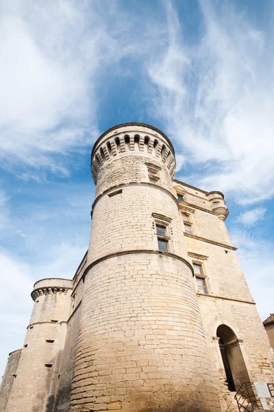 Gordes burg turmspitze provence frankreich aufschauen — Stockfoto