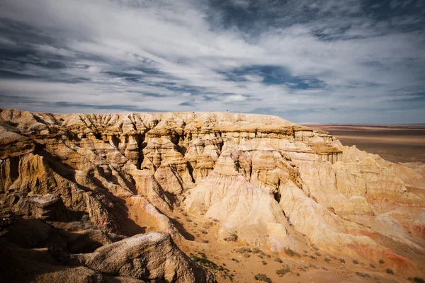 Bayanzag falaises flamboyantes Gobi désert Mongolie côté — Photo