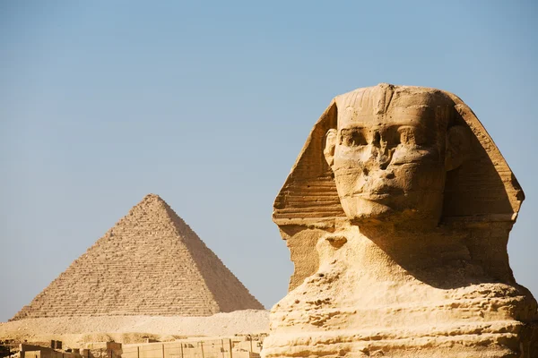 Grande Sfinge testa primo piano Menkaure Piramide Giza — Foto Stock