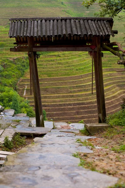 Χωριό είσοδος πύλη ρύζι βεράντες Longji — Φωτογραφία Αρχείου