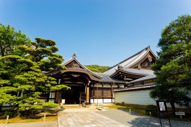 Chion-In Tapınağı yan giriş yolu Kyoto H